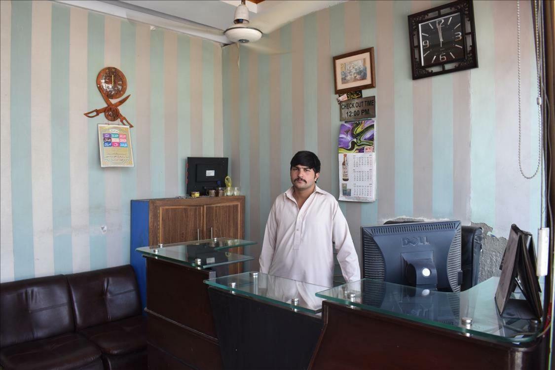 Mehran Hotel ラーワルピンディー エクステリア 写真